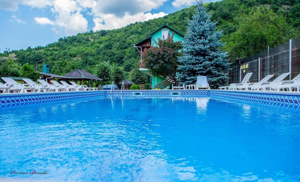 Pension Charisma Băile Herculane Exterior foto